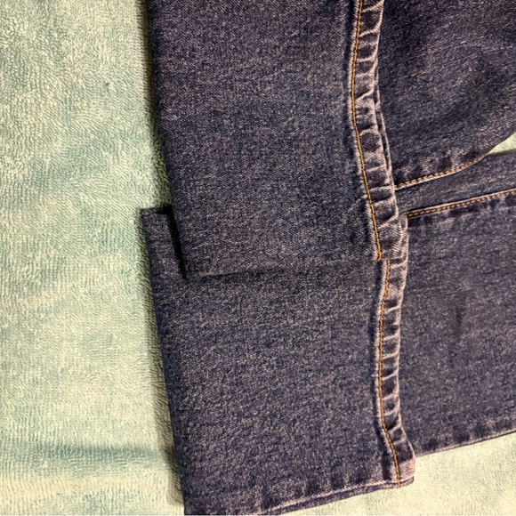 Vero Moda denim. Ladies straight cut size 27 waist 32 length. Classic look. - Picture 7 of 12